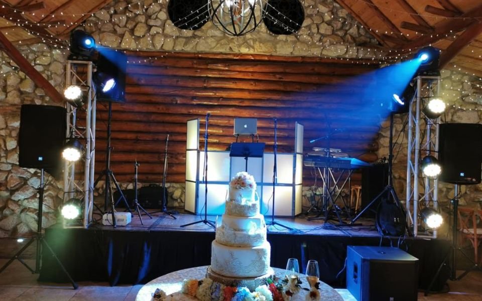 Montaje de sonido e iluminación para boda en finca rústica